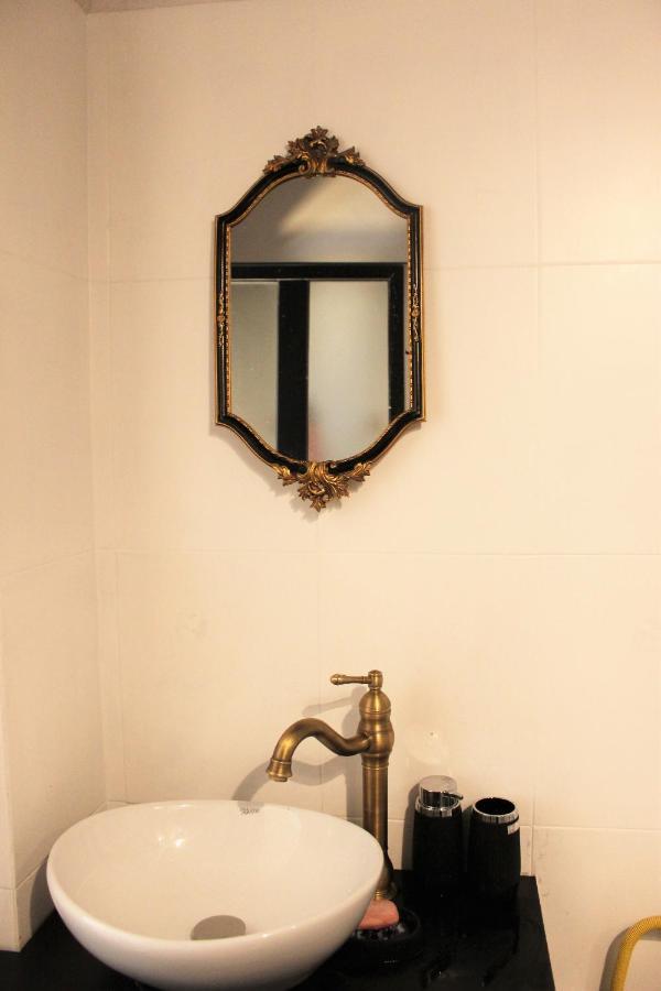 Entire Serviced Apartment With A Beautiful View Tirana Exterior foto