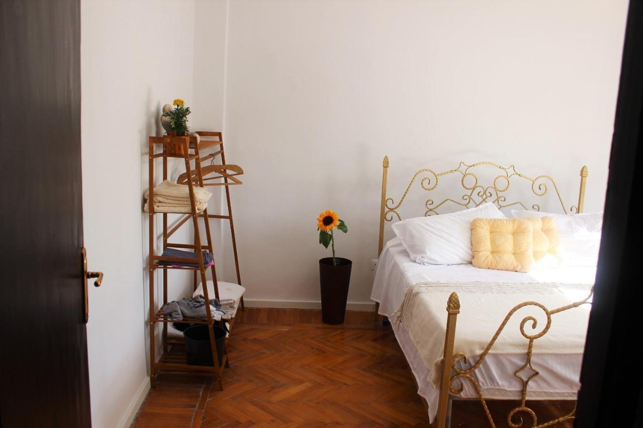 Entire Serviced Apartment With A Beautiful View Tirana Exterior foto