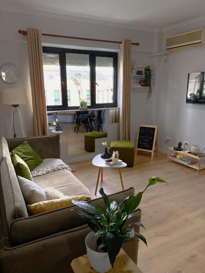 Entire Serviced Apartment With A Beautiful View Tirana Exterior foto
